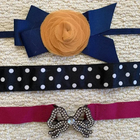 A COLLECTION OF 3 TIE BELTS - FLOWER, BOW, POLKADOT - Picture 2 of 5